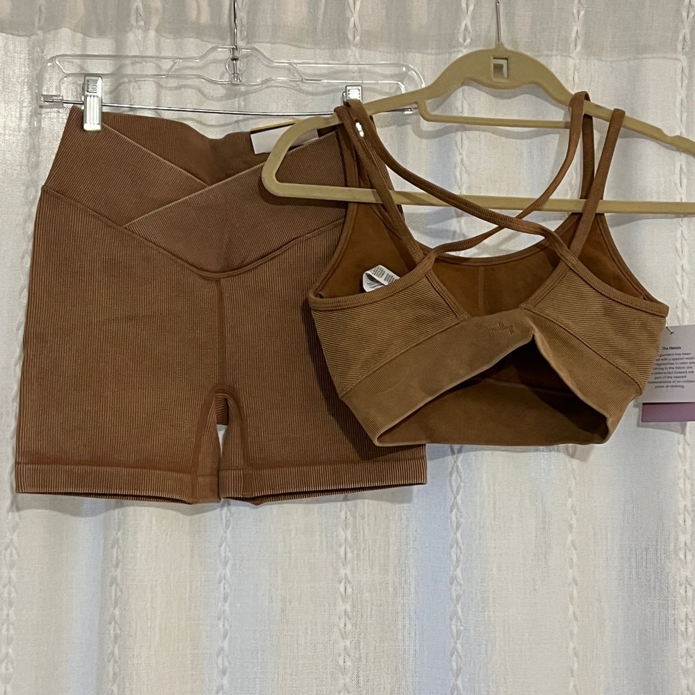 NWT JoyLab Tan Ribbed Activewear Set - Picture 5 of 5